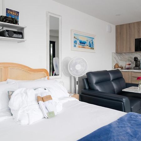 Lakescape - Waterfront Self- Catering Cabins Enniskillen Ngoại thất bức ảnh