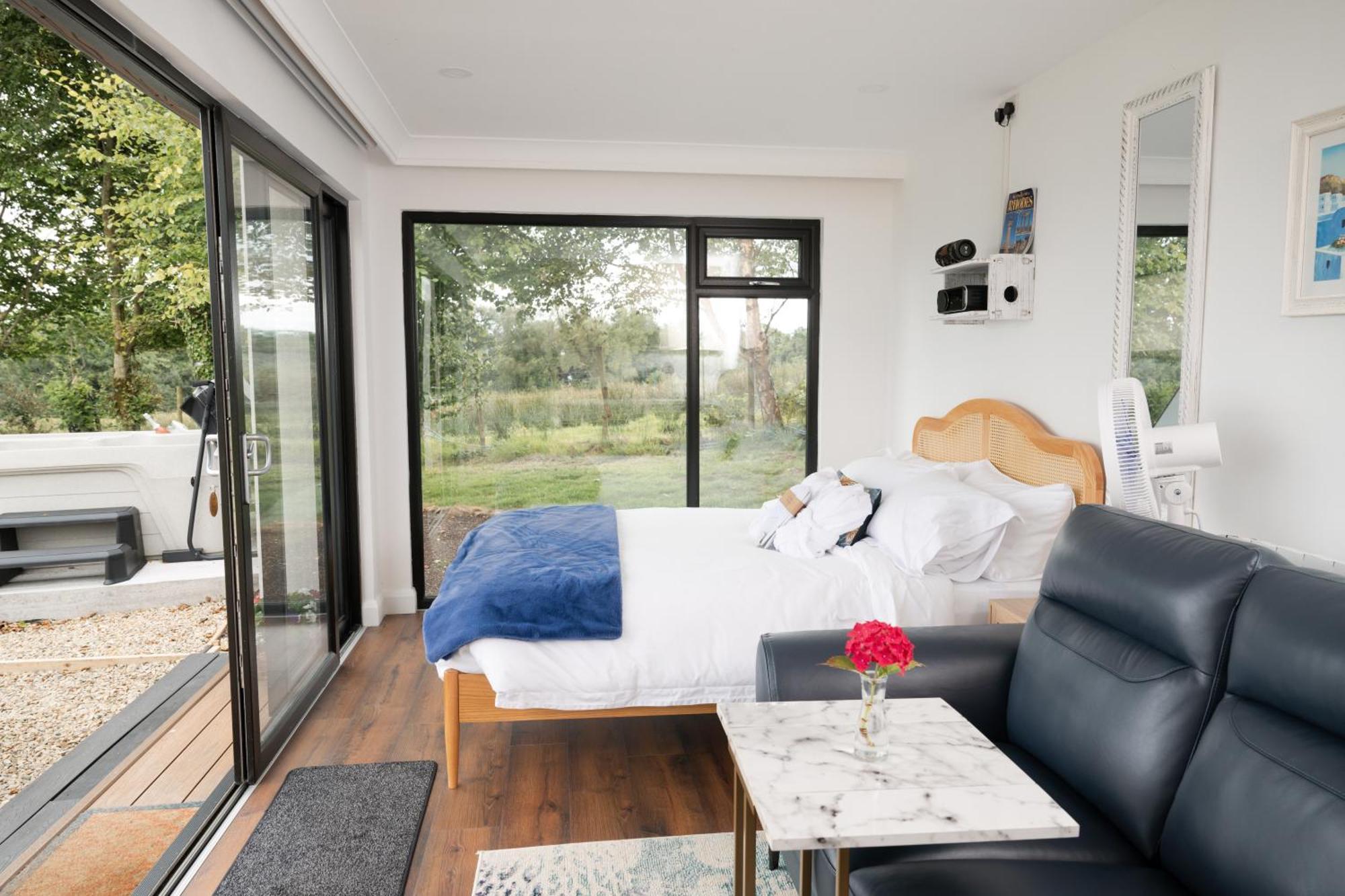 Lakescape - Waterfront Self- Catering Cabins Enniskillen Ngoại thất bức ảnh