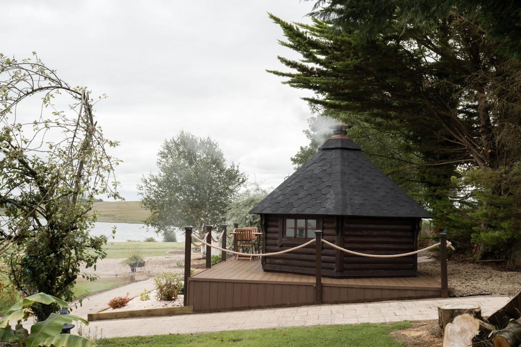 Lakescape - Waterfront Self- Catering Cabins Enniskillen Ngoại thất bức ảnh